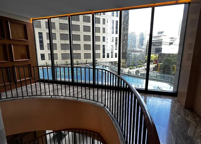 Knightsbridge Residences 公寓 *