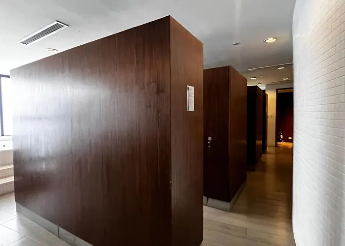 Knightsbridge Residences 公寓 *